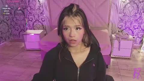 Snapshot of mavis_tay chatting on January 7, 11:56 am Mavis online show from January 7, 11:56 am