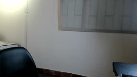 Snapshot of mavis_vamp chatting on May 20, 3:02 am Mavis online show from May 20, 3:02 am