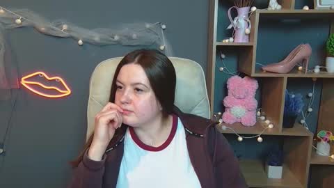 Snapshot of mavkacute chatting on September 10, 6:19 pm MavkaCute online show from September 10, 6:19 pm