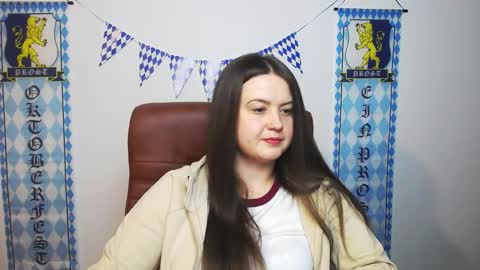 Snapshot of mavkacute chatting on September 28, 6:13 pm MavkaCute online show from September 28, 6:13 pm