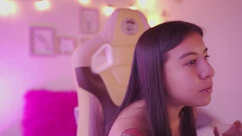 Snapshot of mavy_ chatting on March 2, 7:54 pm MAVY online show from March 2, 7:54 pm