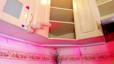 Snapshot of mavystar chatting on December 12, 5:48 pm Mavy  online show from December 12, 5:48 pm