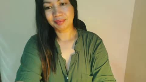 Snapshot of mawi24 chatting on June 13, 12:03 pm Mau online show from June 13, 12:03 pm