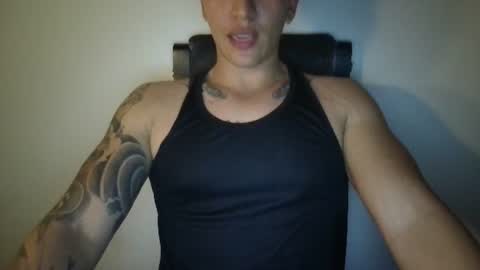 Snapshot of max1999__ chatting on June 16, 11:07 pm Maxi Independent model online show from June 16, 11:07 pm