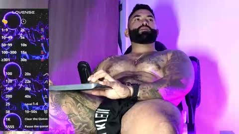 Snapshot of max__prada chatting on September 23, 2:03 am max__prada online show from September 23, 2:03 am