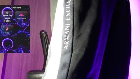 Snapshot of max__prada chatting on October 10, 2:21 am max__prada online show from October 10, 2:21 am