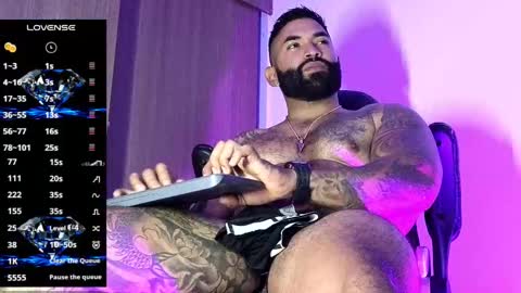 Snapshot of max__prada chatting on October 31, 2:34 am max__prada online show from October 31, 2:34 am