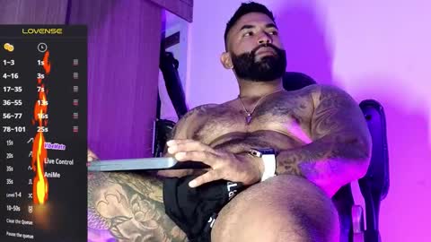 Snapshot of max__prada chatting on November 9, 1:48 am max__prada online show from November 9, 1:48 am