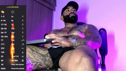 Snapshot of max__prada chatting on November 25, 2:44 am max__prada online show from November 25, 2:44 am