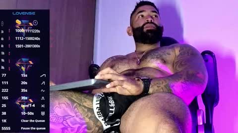 Snapshot of max__prada chatting on November 30, 2:26 am max__prada online show from November 30, 2:26 am