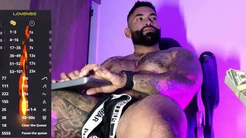 Snapshot of max__prada chatting on December 4, 1:48 am max__prada online show from December 4, 1:48 am