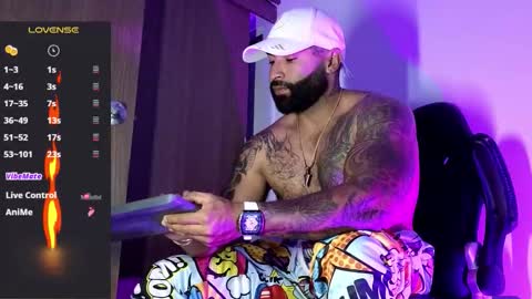 Snapshot of max__prada chatting on December 5, 1:14 am max__prada online show from December 5, 1:14 am