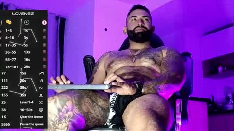 max__prada online show from February 13, 2:40 am