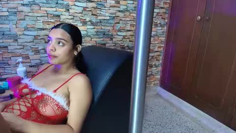 Max  Ashley online show from February 17, 1:40 pm