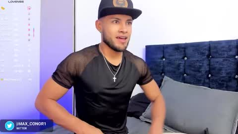 Snapshot of max_conor_ chatting on October 29, 3:03 pm Max Conor online show from October 29, 3:03 pm