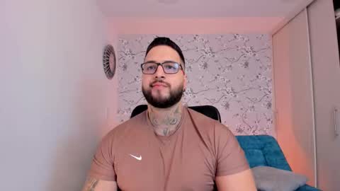 max D. online show from February 16, 2:13 pm