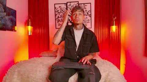 Snapshot of max_hader chatting on February 22, 12:36 pm Max online show from February 22, 12:36 pm