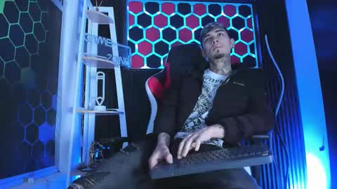 Max online show from March 18, 2:58 am