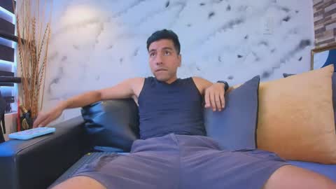 Max Hornye online show from April 1, 7:00 pm