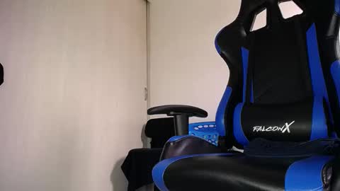 MAX online show from March 29, 3:23 pm