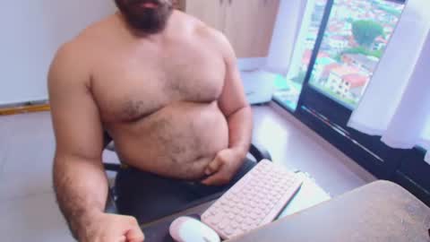 Snapshot of max_love25 chatting on June 18, 9:30 pm max_love25 online show from June 18, 9:30 pm
