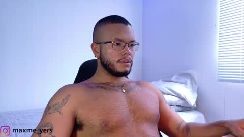 Snapshot of max_meyer chatting on September 16, 8:43 pm max_meyer online show from September 16, 8:43 pm