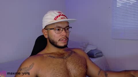 Snapshot of max_meyer chatting on October 6, 10:07 pm max_meyer online show from October 6, 10:07 pm