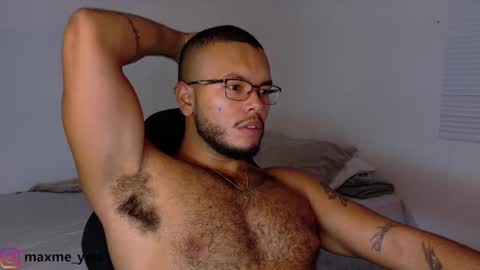 Snapshot of max_meyer chatting on November 10, 10:42 pm max_meyer online show from November 10, 10:42 pm