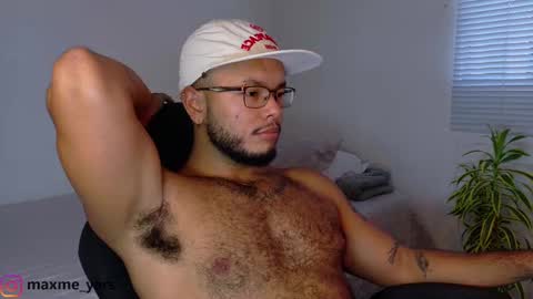 Snapshot of max_meyer chatting on November 13, 9:58 pm max_meyer online show from November 13, 9:58 pm