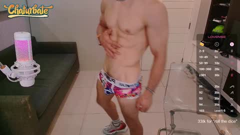 Snapshot of max_russell chatting on December 15, 12:38 pm Former Porn Star online show from December 15, 12:38 pm