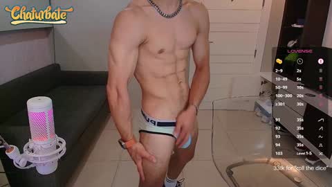 Snapshot of max_russell chatting on December 16, 12:37 am Former Porn Star online show from December 16, 12:37 am