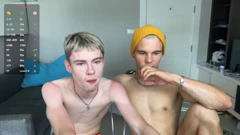 Snapshot of max_russell chatting on February 19, 8:33 am Former Porn Star online show from February 19, 8:33 am