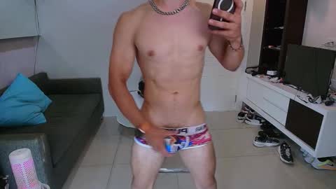 Snapshot of max_russell chatting on March 8, 12:09 pm Former Porn Star online show from March 8, 12:09 pm