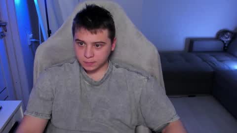 Max online show from February 28, 11:39 pm