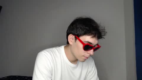 Snapshot of max_snow1616 chatting on October 18, 7:14 pm max_snow1616 online show from October 18, 7:14 pm