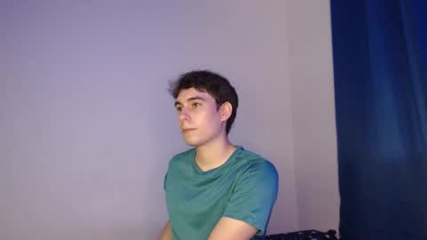 Snapshot of max_snow1616 chatting on November 5, 7:25 pm max_snow1616 online show from November 5, 7:25 pm