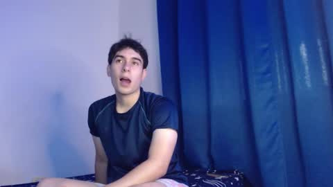 Snapshot of max_snow1616 chatting on November 29, 7:39 pm max_snow1616 online show from November 29, 7:39 pm