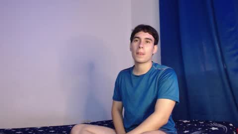 Snapshot of max_snow1616 chatting on December 3, 6:39 pm max_snow1616 online show from December 3, 6:39 pm