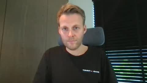 Max take off clothes online show from October 14, 8:26 am