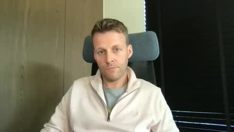 Max take off clothes online show from February 26, 2:27 pm