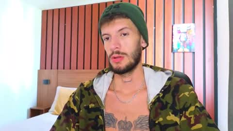 Max Taylor online show from February 5, 8:24 pm