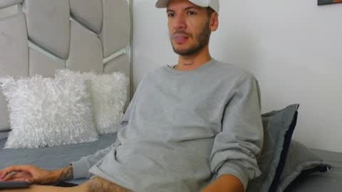 Max Taylor online show from April 14, 5:24 am