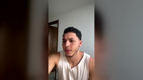 max_valiant1 online show from May 5, 12:02 pm