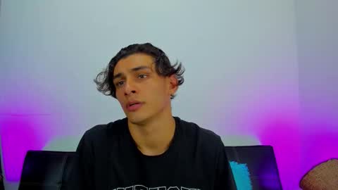 MAX     online show from September 28, 6:19 am