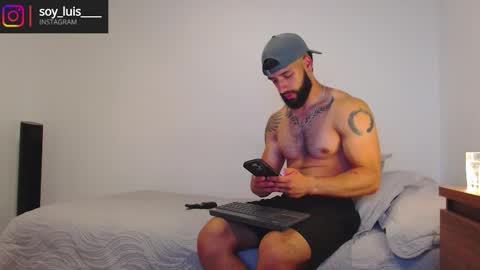 Snapshot of max_xl_ chatting on December 22, 11:35 pm max_xl_ online show from December 22, 11:35 pm