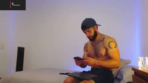 Snapshot of max_xl_ chatting on January 12, 4:34 pm max_xl_ online show from January 12, 4:34 pm