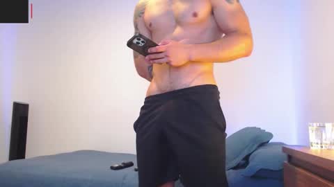 Snapshot of max_xl_ chatting on February 10, 3:05 pm max_xl_ online show from February 10, 3:05 pm