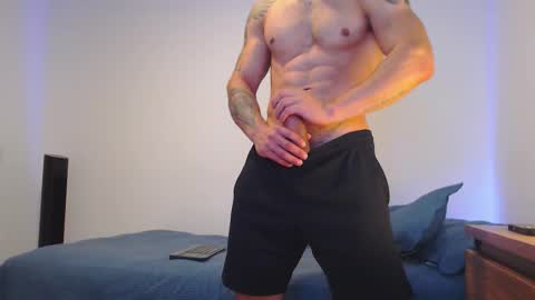 Snapshot of max_xl_ chatting on February 11, 3:17 pm max_xl_ online show from February 11, 3:17 pm