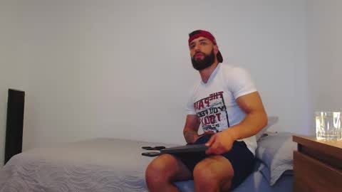 Snapshot of max_xl_ chatting on February 18, 3:52 pm max_xl_ online show from February 18, 3:52 pm