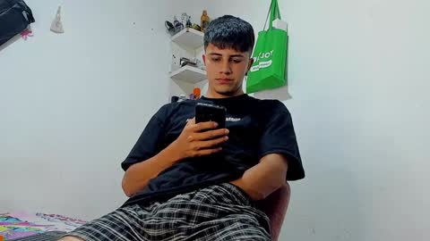 Max online show from January 6, 6:58 am